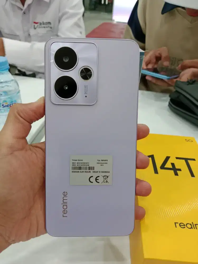 Realme R14T 5G Chipset Dimensity 6300 5G Baterai Awet 6000mAh 45FC