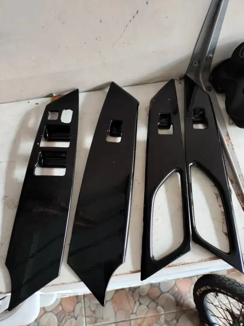 Cover Panel Power Window Pajero 2016 up