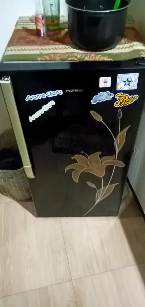 Kulkas polytron 1 pintu