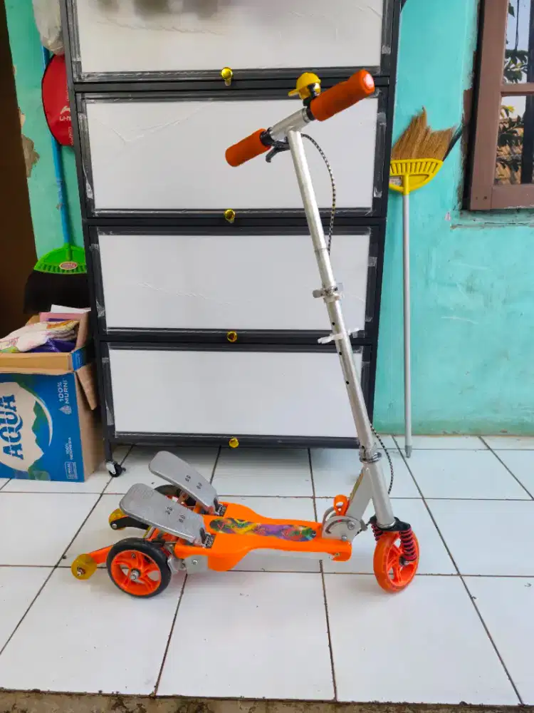 Votre luxury scooter injak