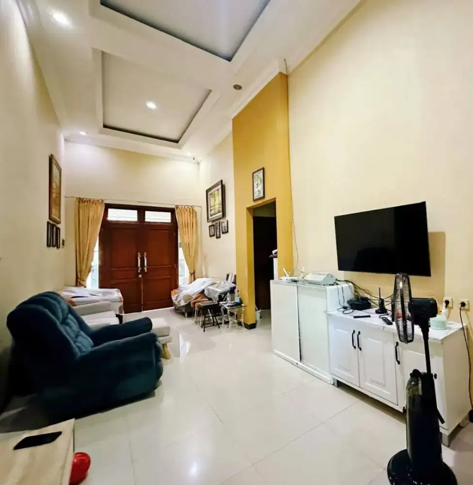 RUMAH CANTIK MEWAH MANYARAN SEMARANG