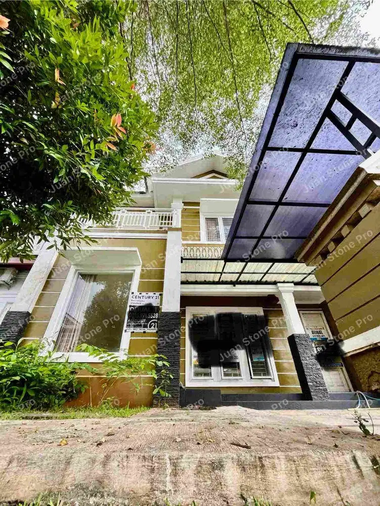 RUMAH DESIGN MODERN CLASSIC,ROW JALAN LEBAR,KOTA WISATA CIBUBUR