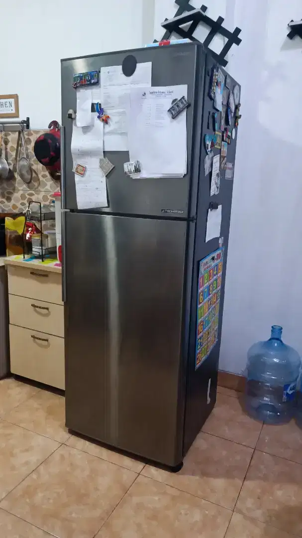 Kulkas Sharp 2 Pintu J-Tech Inventer 300L
