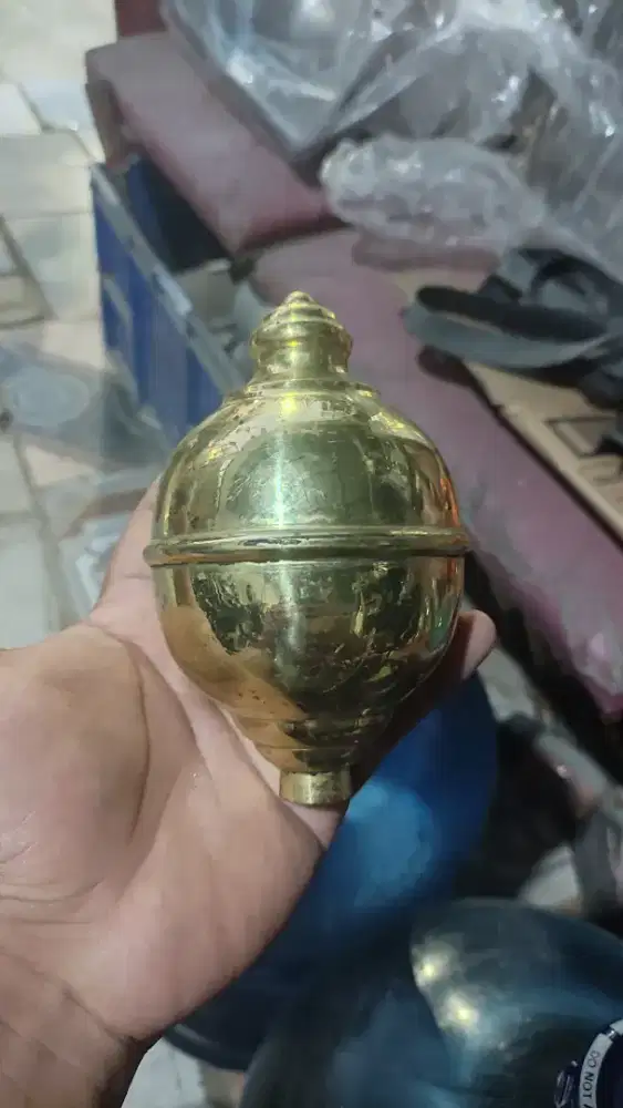 HIASAN DEKORASI PEGANGAN TANGGA KUNINGAN