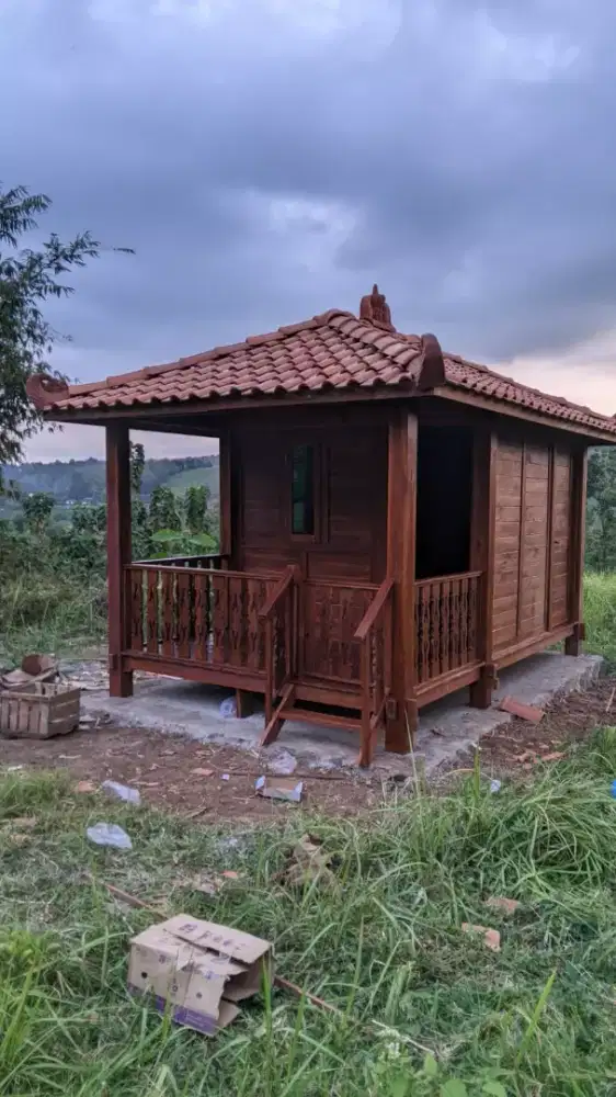 Rumah kayu kebun