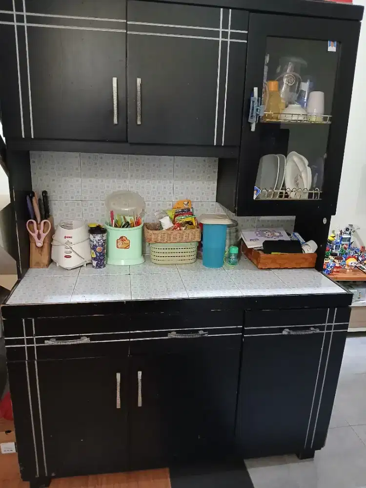 Lemari kitchenset warna hitam
