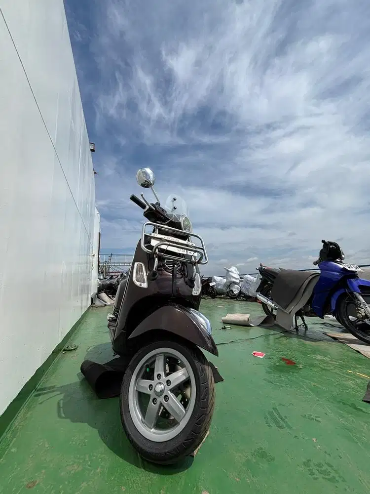 Jual Vespa LX 125 Brown 2012