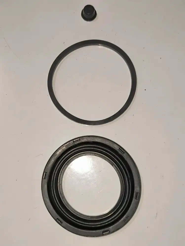 Sil Seal Kaliper Caliper Rem Depan Livina L11