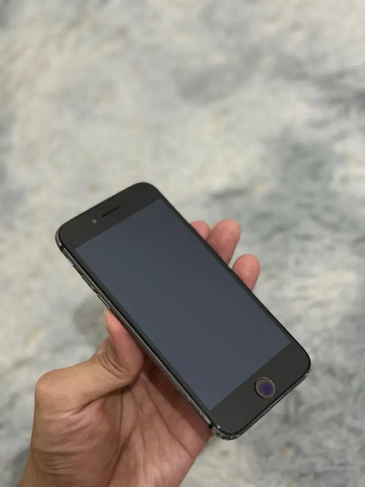 Iphone 8 Black 256GB (dus, nota pembelian di Ibox lengkap)