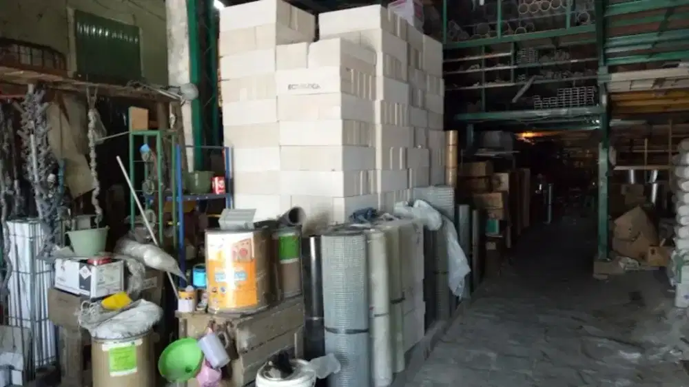 Dicari pegawai serabutan untuk toko bangunan