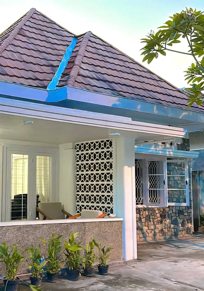 Rumah Luas Desain Kolonial di Tengah Kota Jogja