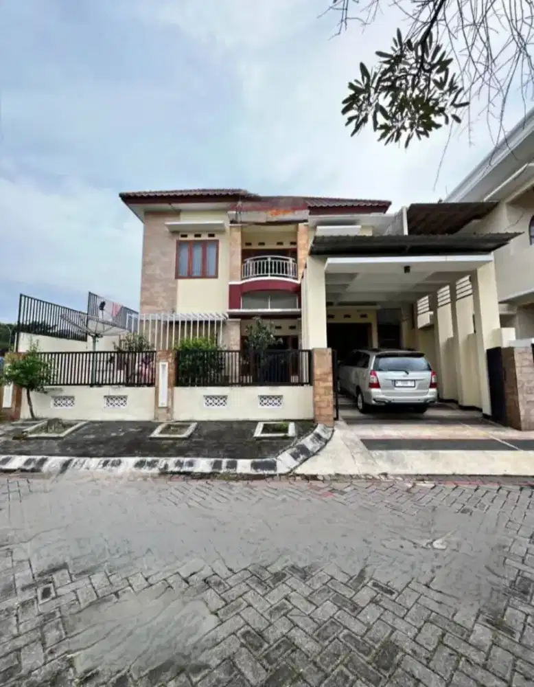 Rumah Elite Mewah Dekat Exit Toll Full Prabot Tinggal Nempatin