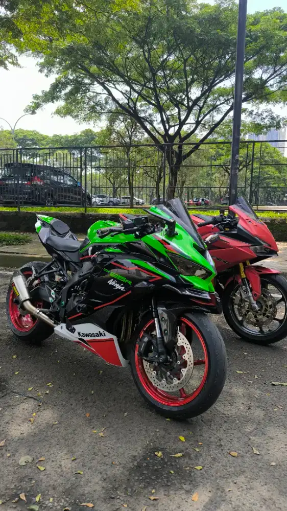 Kawasaki Ninja Zx25r tahun 2021 KRT Low KM