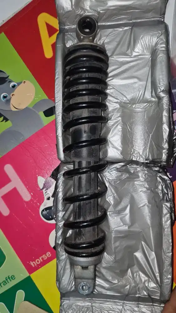 Shock ori Honda Vario 150