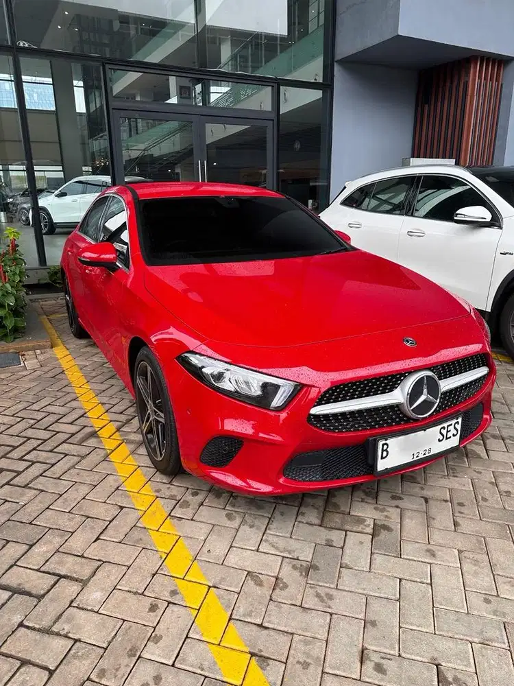 A200 Sedan (Saloon) LIKE NEW