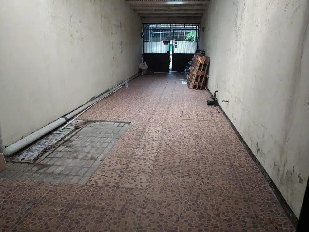 Dijual Rumah Strategis di Jalan Dewi Sartika, Kota Bandung