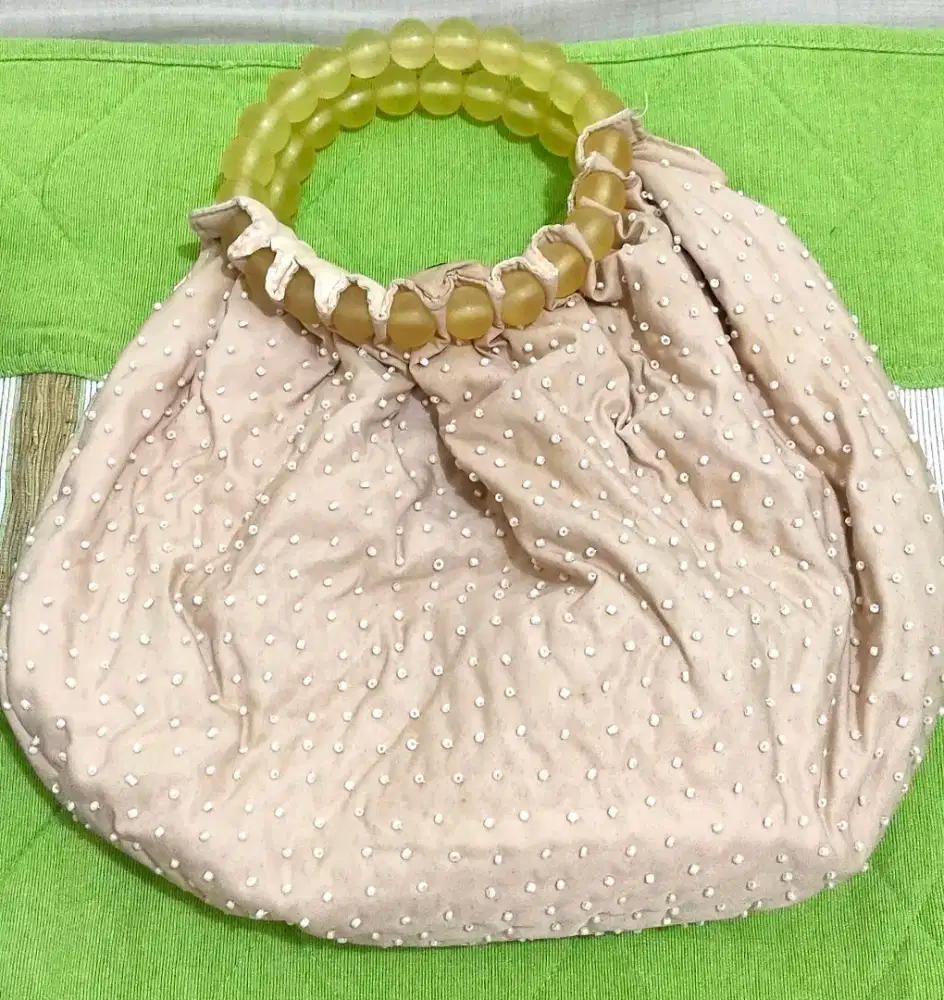 Tas mute krem cantik preloved