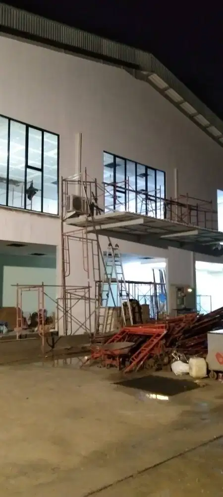 Konstruksi bangunan gudang / pabrik / gedung / hunian