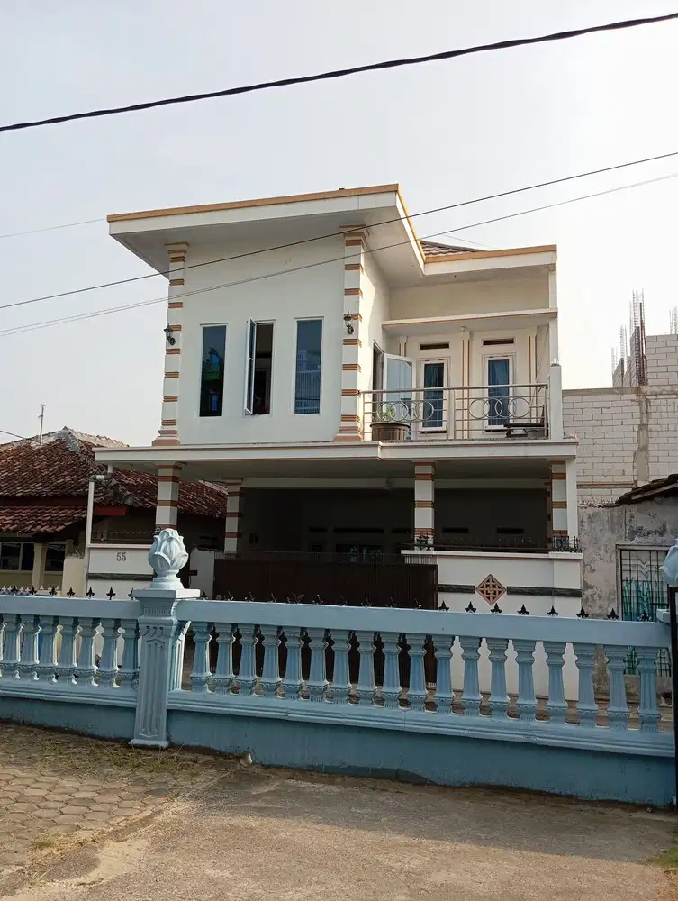 JUAL RUMAH SECOND 2 LANTAI DI WAYHALIM