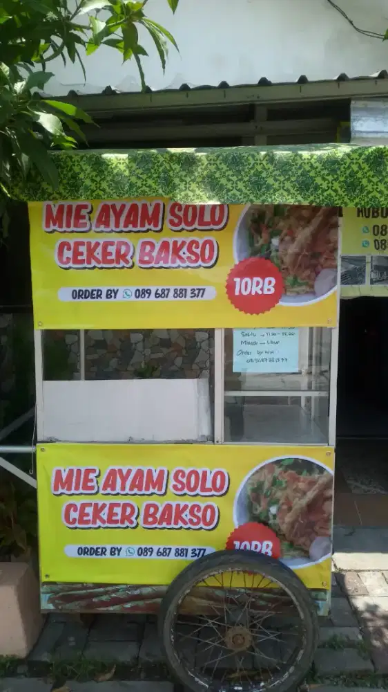 Dijual gerobak dorong harga 1 jt LAGI B U