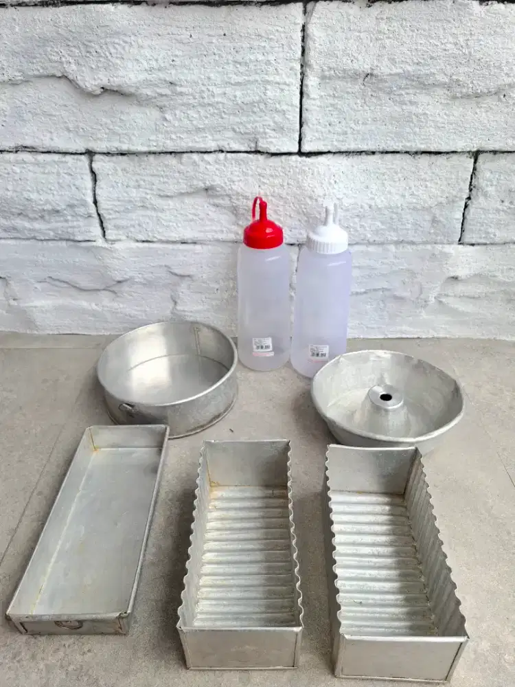 Loyang Kue Alumunium dan Botol Saos
