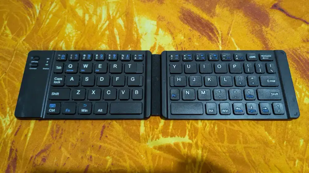 Foldable Compact Keyboard, Praktis, rechargeable & Portabel!