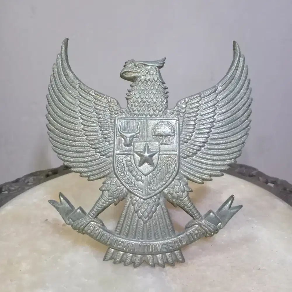 Hiasan Meja Garuda Pancasila