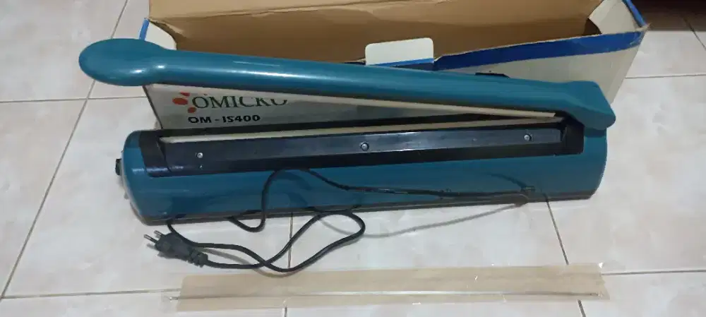 Sealer plastik press