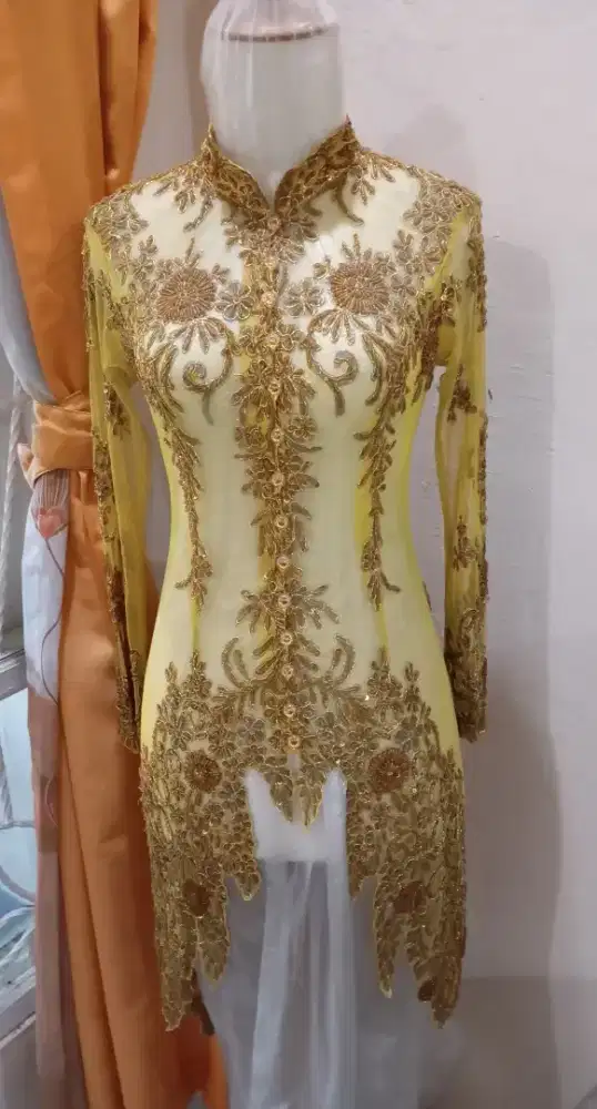 Kebaya Pengantin warna Gold