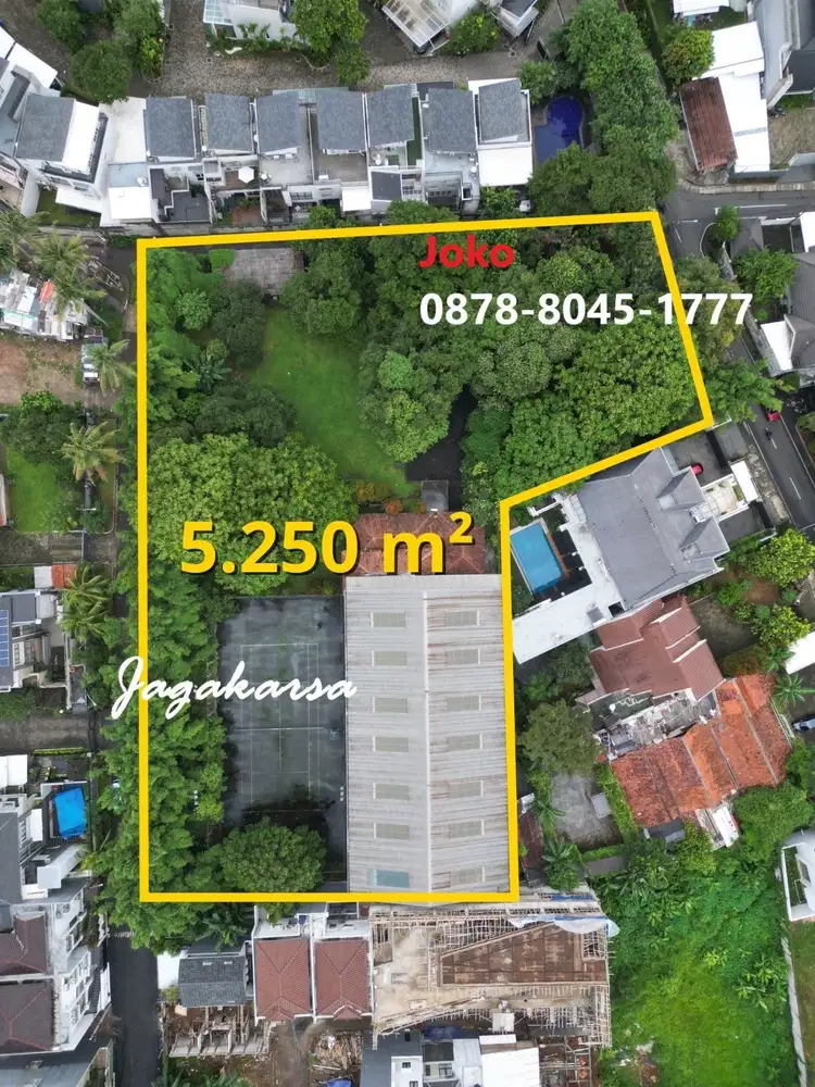 Rumah Taman dan Tennis Court di Jl. Utama, Jagakarsa, Jakarta Selatan