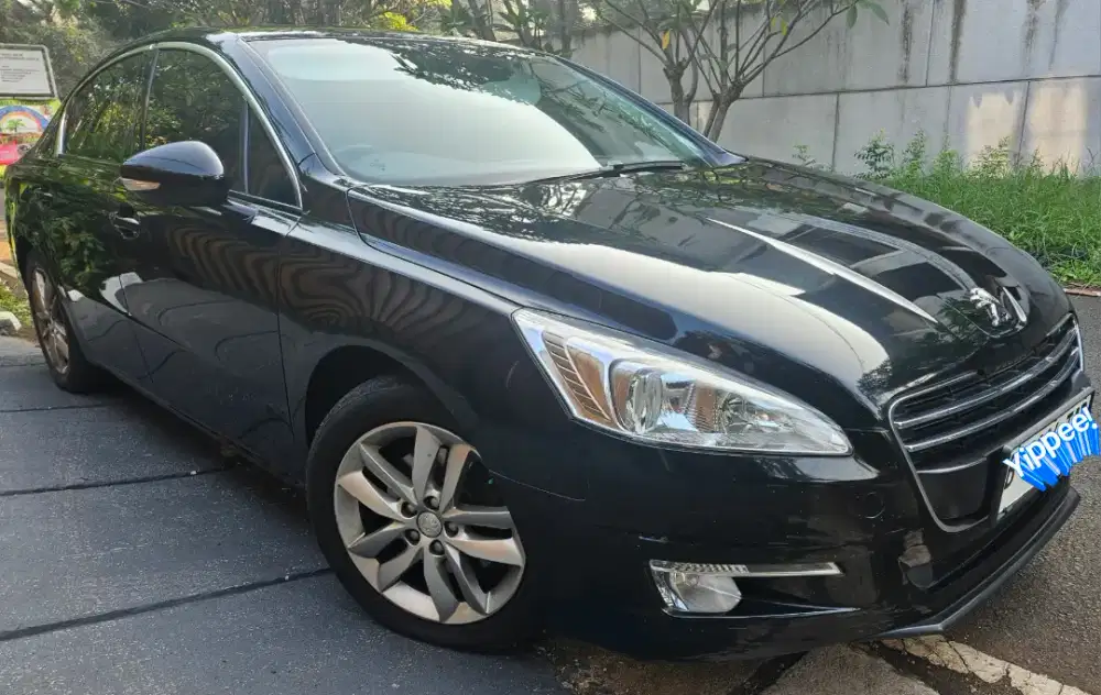 Peugeot 508 hitam. 1.6 turbo Automatic