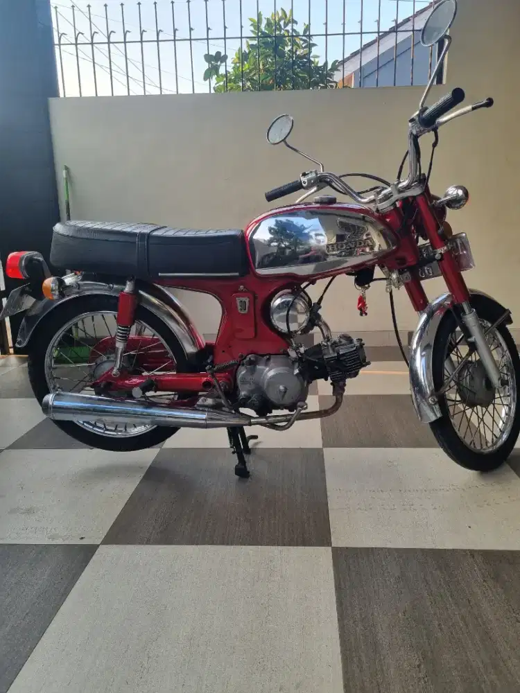 Honda Klasik Antik S90Z Tahun 1973