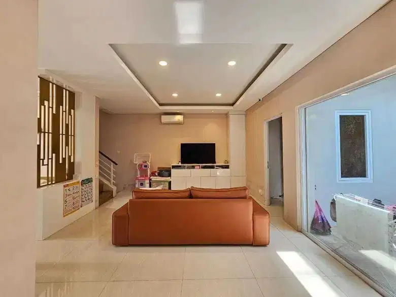 Rumah 2 Lantai Serenade Lake BSD City Gading Serpong Tangerang A