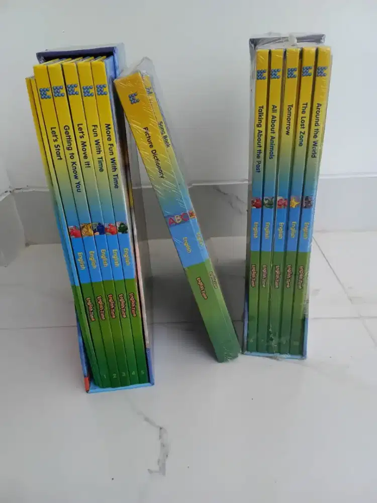 Buku English Time by ETLlearning (tanpa pentouch dan boneka)