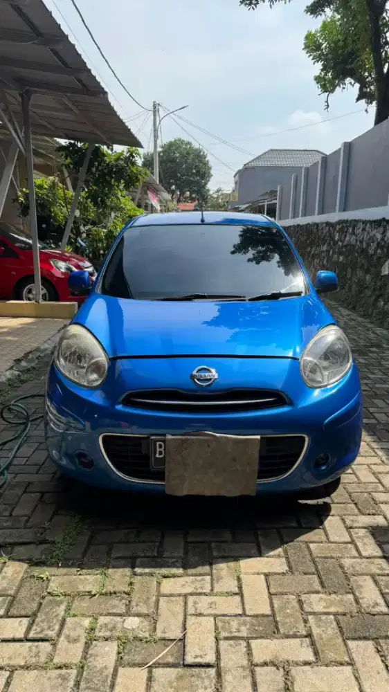 Nissan march L matic 2011