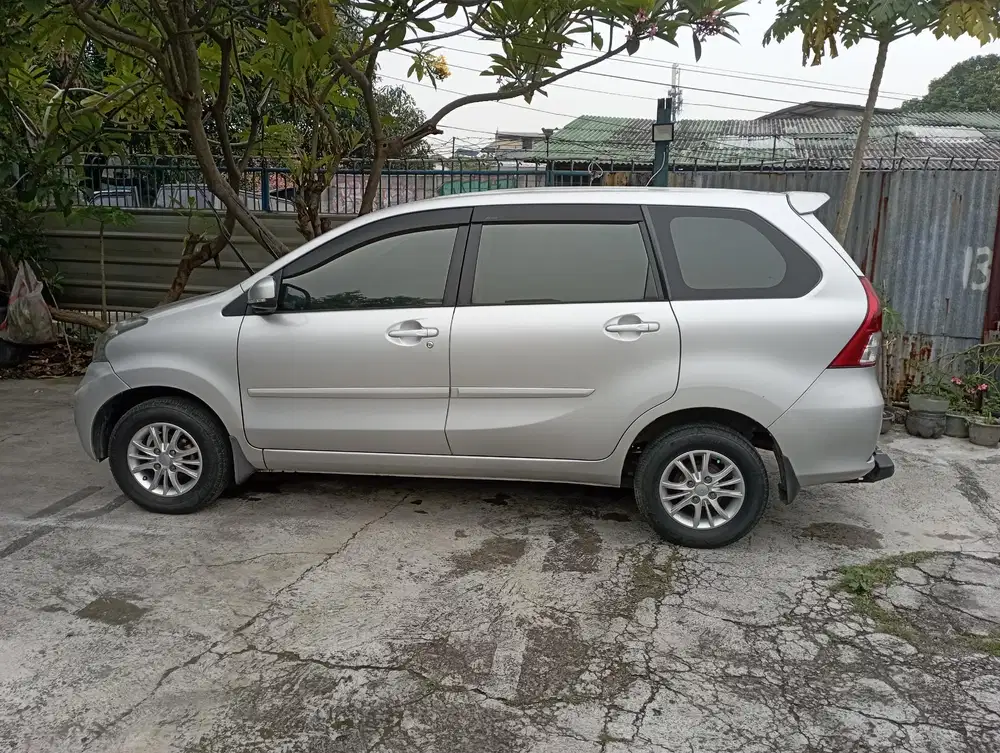 Daihatsu Xenia 2013 Bensin