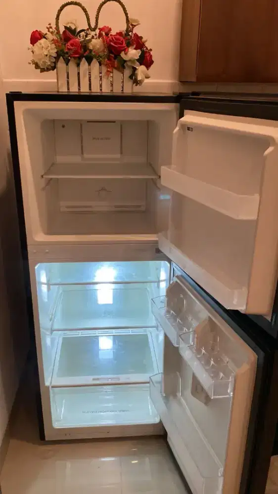 Kulkas Midea 2 Pintu