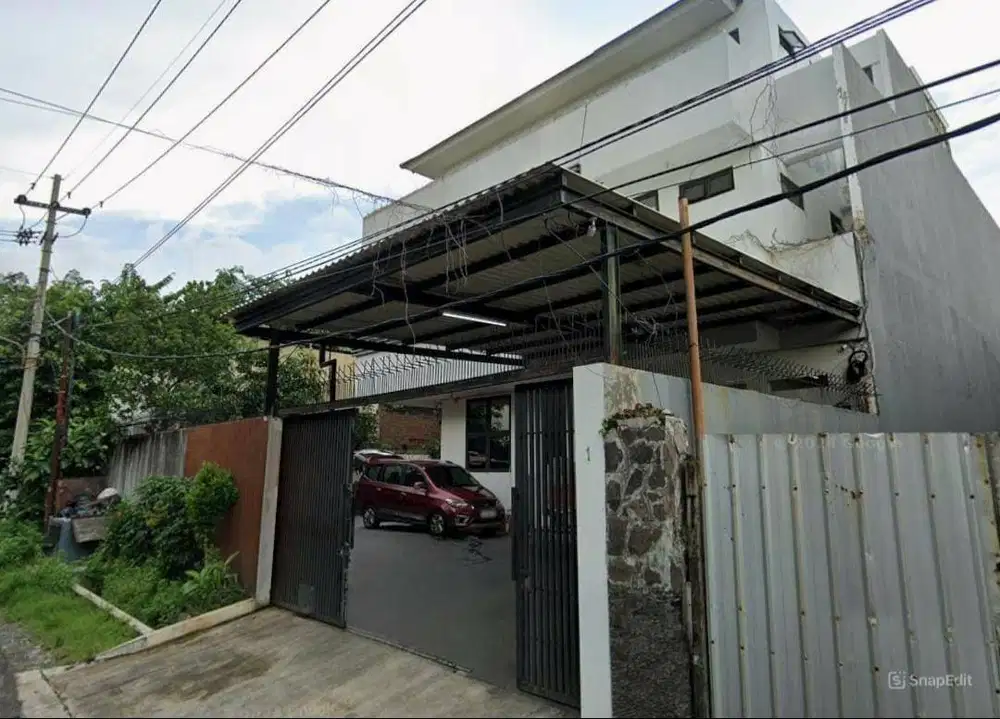 JUAL RUMAH USAHA DI SURABAYA PUSAT 3 LANTAI