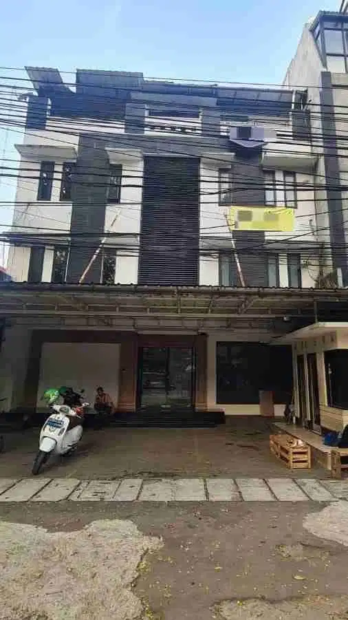 Ruang Usaha Senopati Kebayoran Baru