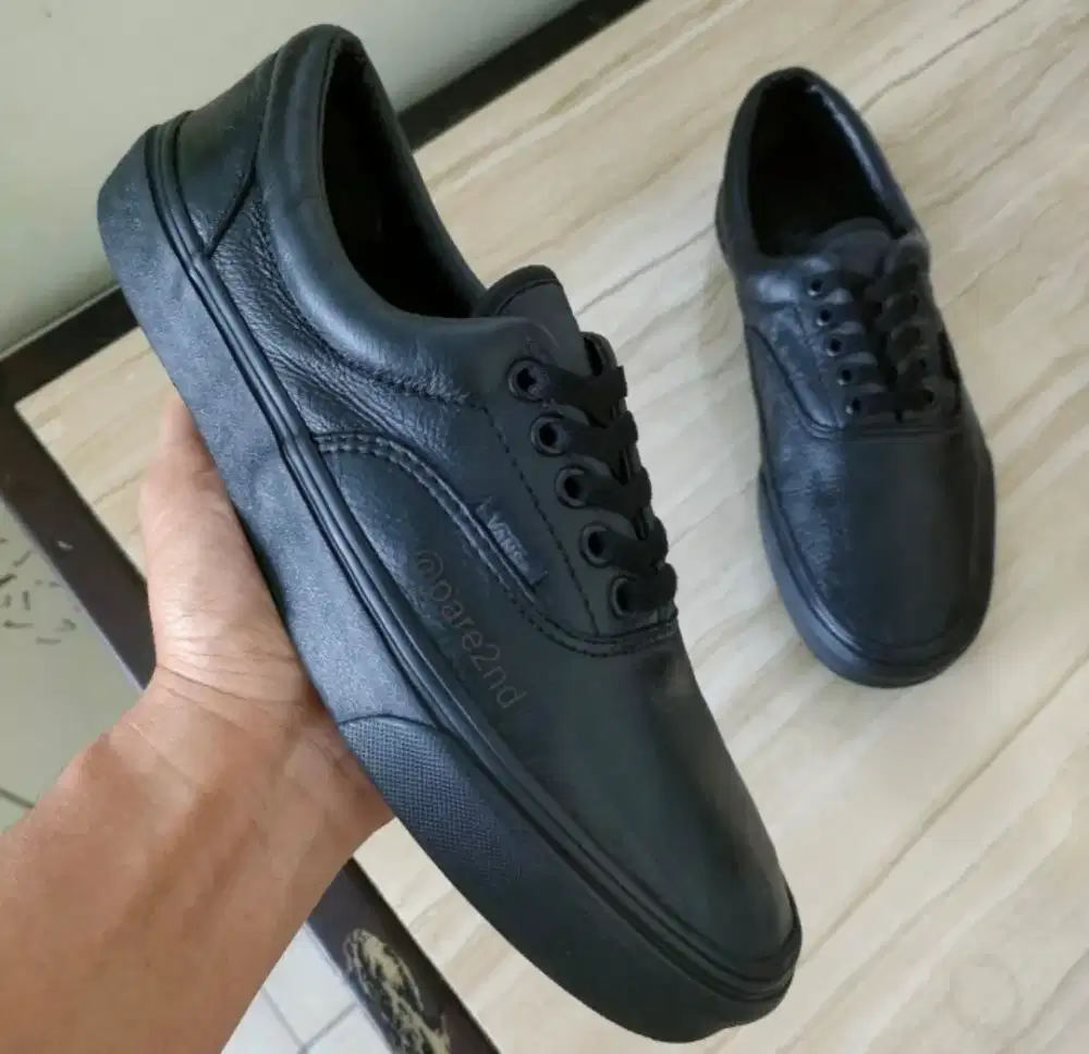 Sepatu Skate Vans Era Black Leather Original