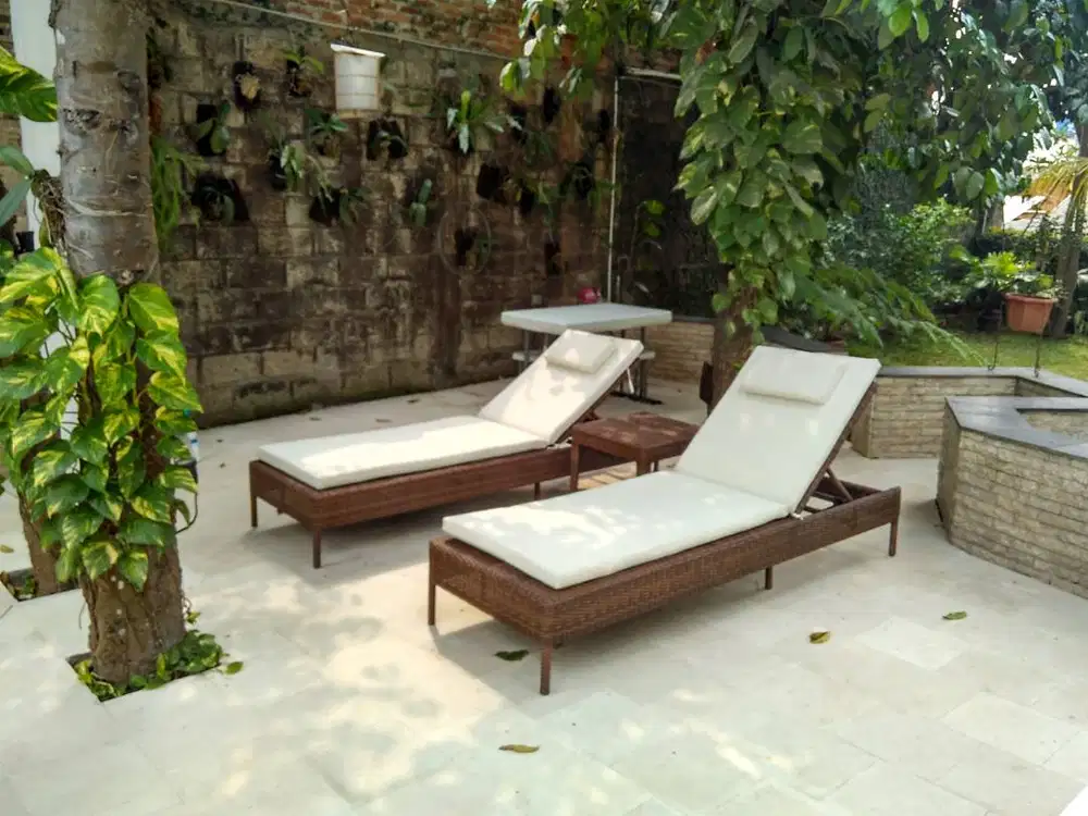 2026BP (RS02) KURSI KOLAM / LOUNGER ROTAN SINTETIS