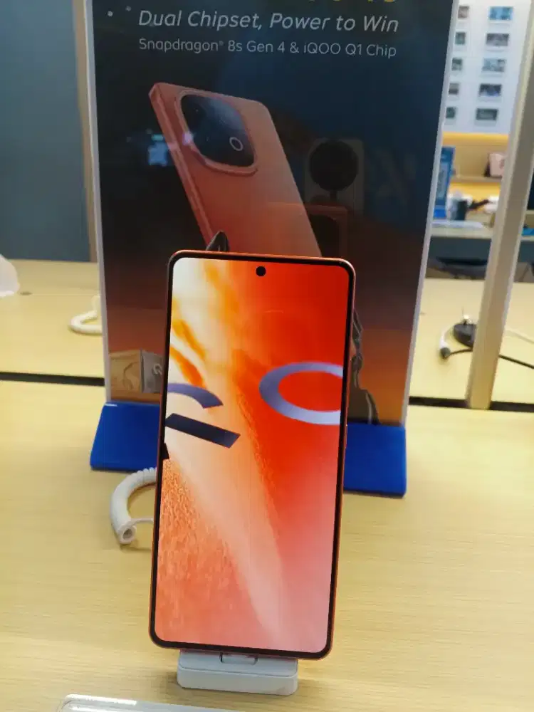 IQoo neo 10 16/512 orange