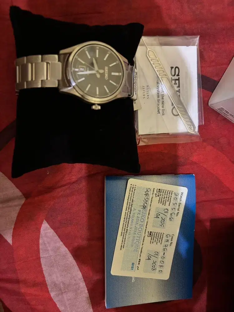 Jam tangan SEIKO original type SUR535