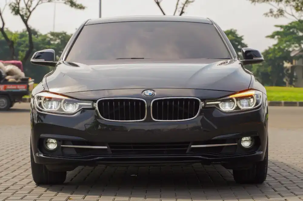 TERMURAH DI PASARAN! BMW 320i Sport Facelift LCI 2017 (F30)