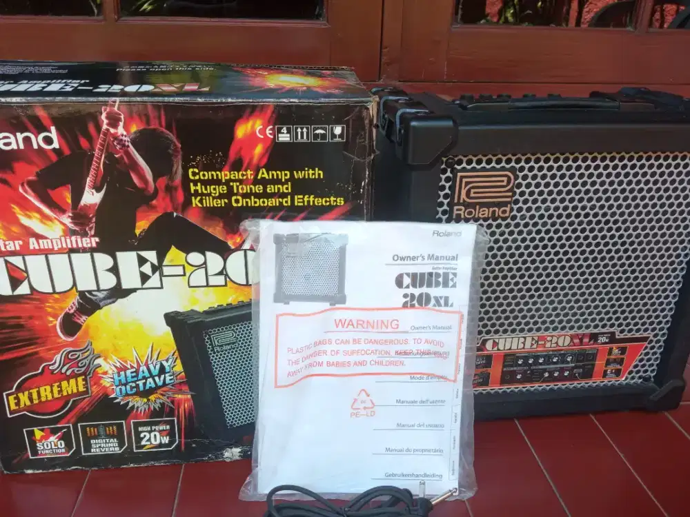 Guitar Amplifier Roland CUBE-20XL