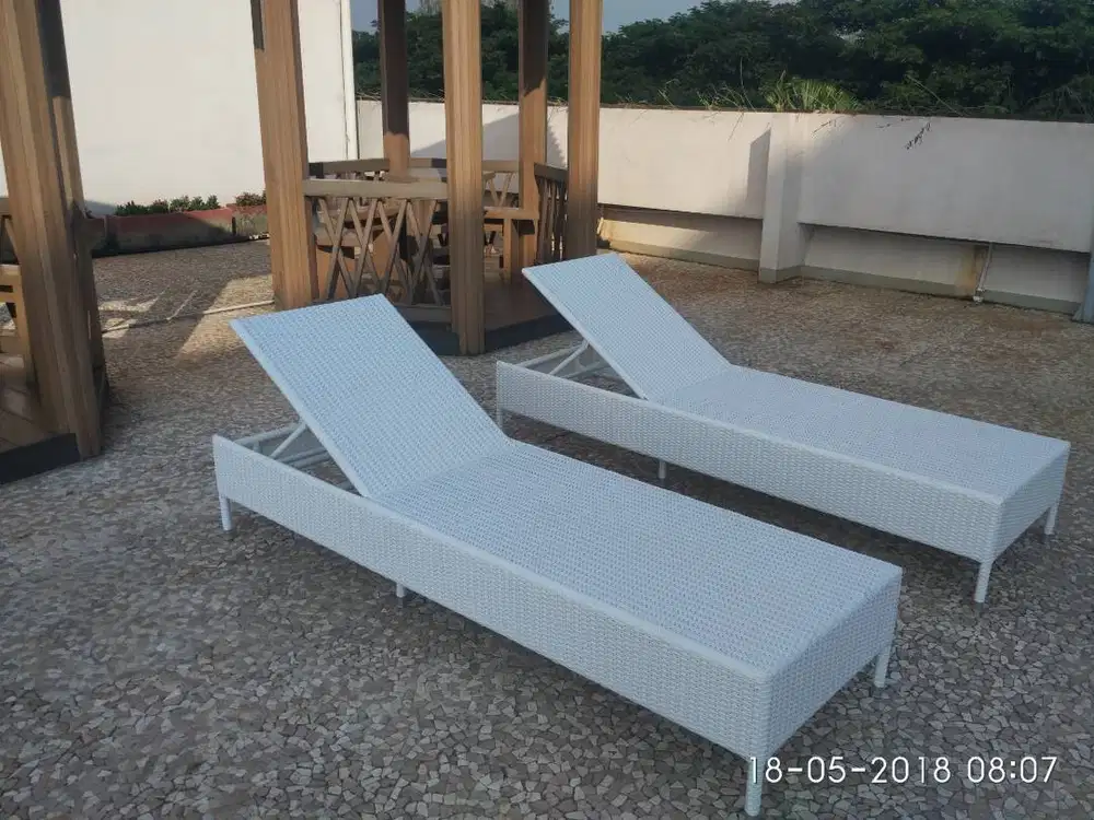 2026DC (RS02) KURSI KOLAM / LOUNGER ROTAN SINTETIS DEPOK