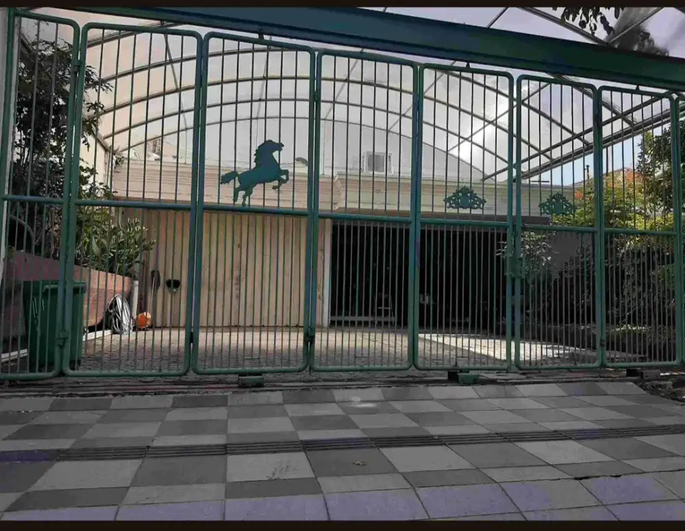 Rumah Pusat Kota Jl. RA. Kartini Surabaya