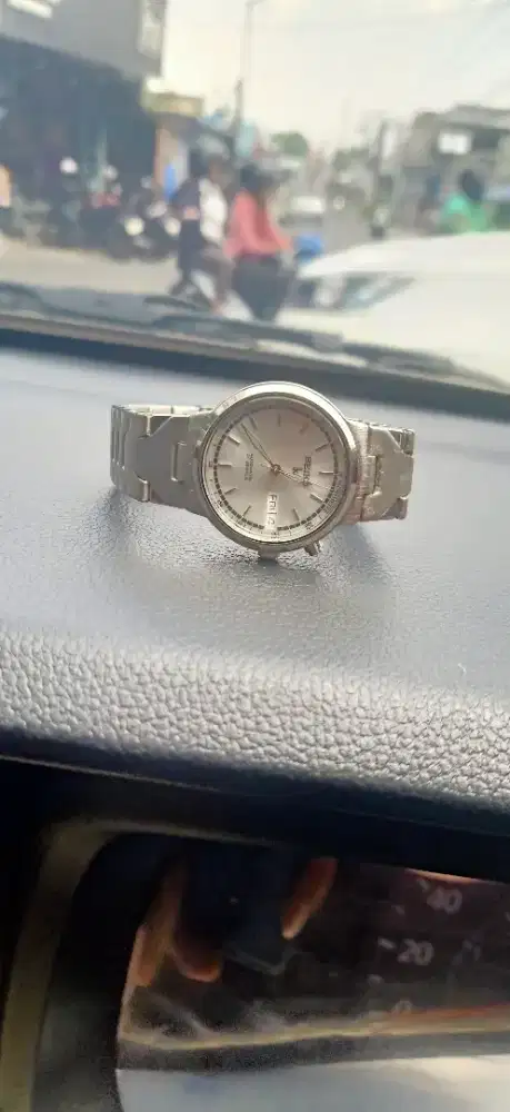 Jam tangan seiko lukia automatic all stainless