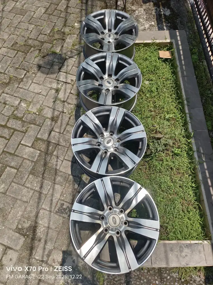 Velg oem ford everest limited r18 ranger