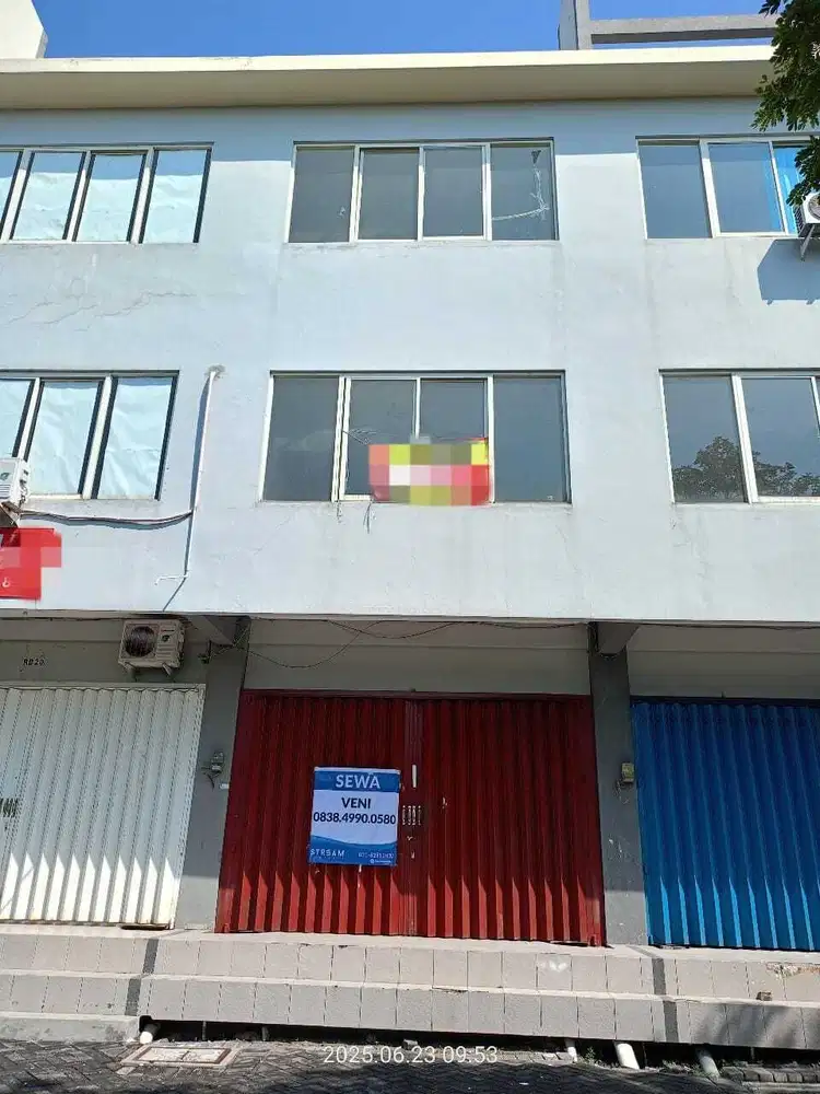 Disewakan ruko 3 lantai Royal Town parkir luas , Surabaya Timur